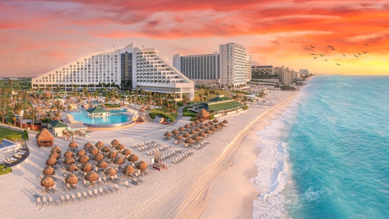 Cancun - Beach Paradise